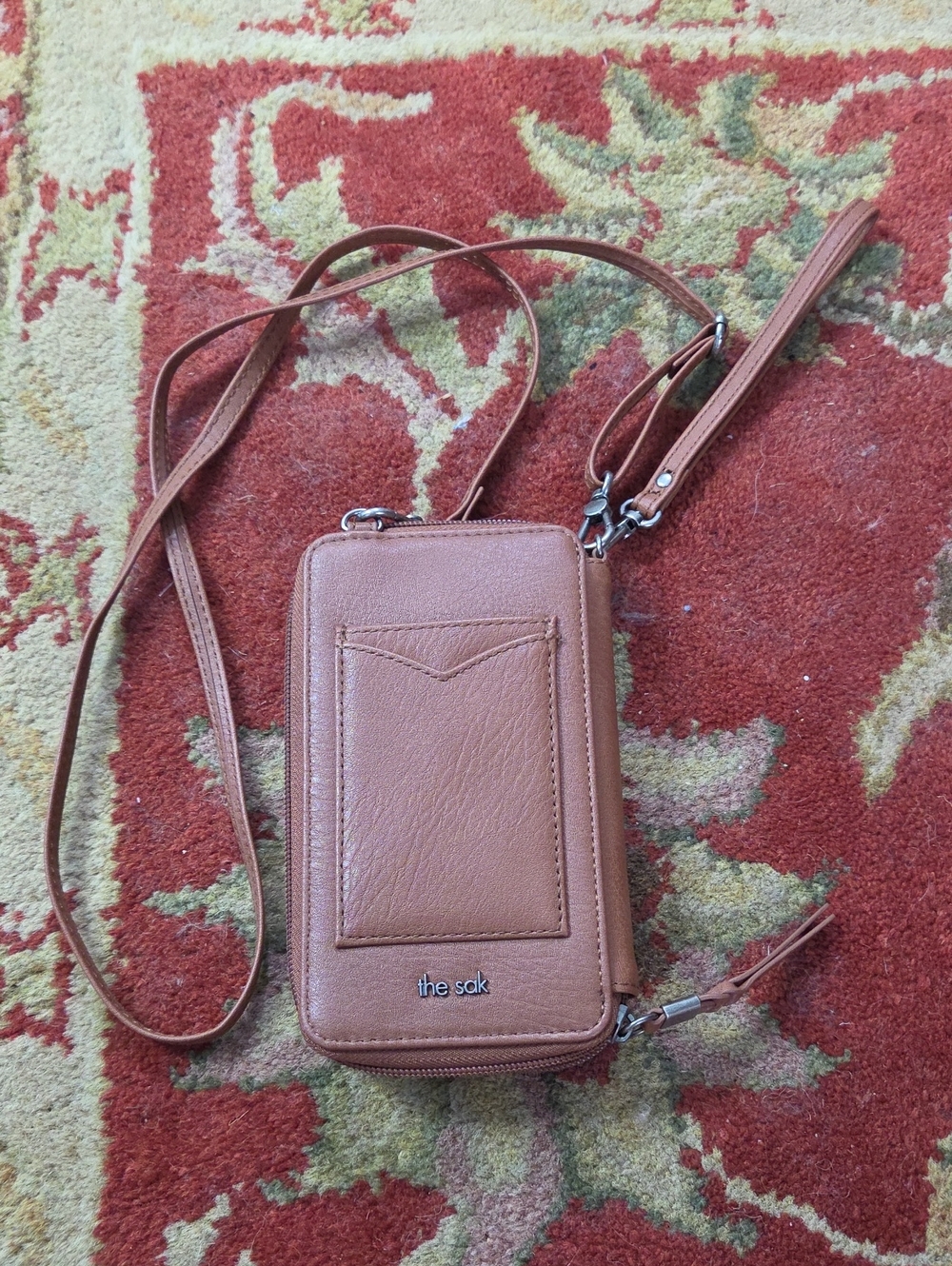 The Sak Silverlake crossbody phone holding purse bag